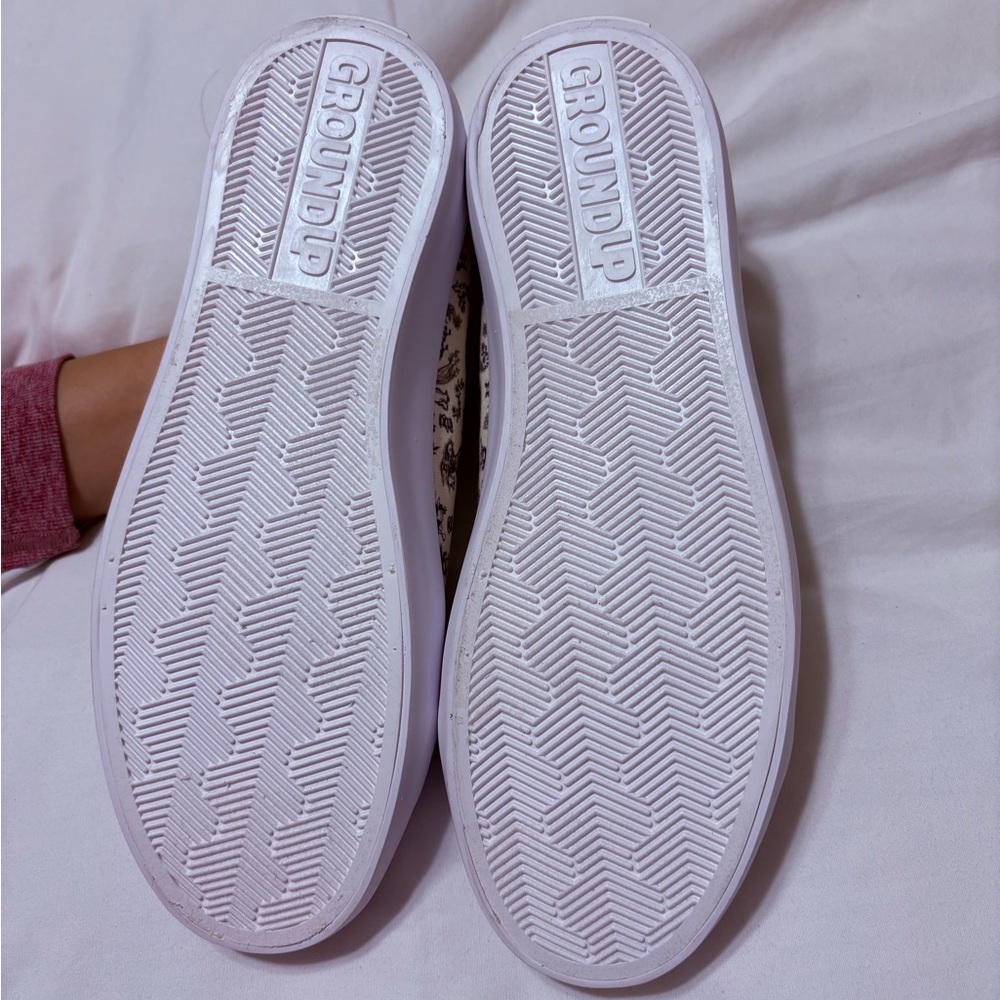 Disney Lavender and Cream Alice and Wonderland Sneakers - Picture 4 of 6